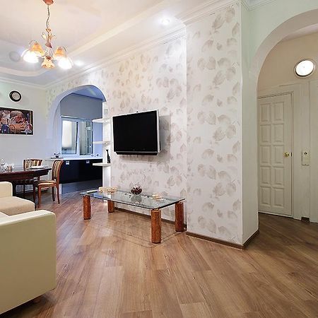 Art Deco Apartment On Kyrova 5 Витебск Екстериор снимка